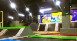 -蹦贝运动中心·蹦床·攀岩·闯关(龙岗店)