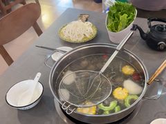 -官塘陈记鱼生·潮汕砂锅粥·牛肉火锅(潮枫路总店)