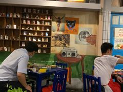 -马路边边 传媒大学店