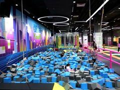-酷跳蹦床主题公园(万胜广场店)