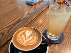 -ROAST coffee & eatery