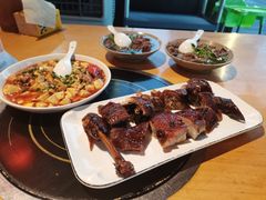 -大众跷脚牛肉馆·非遗传承单位(峨眉山店)