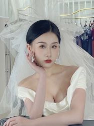 -Lady  Jane高端婚纱礼服馆