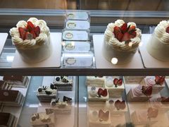 -花花卷卷·鲜食蛋糕(静安久光百货店)