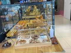 面包甜点陈列柜-熊叔熊婶面包房(团结湖店)