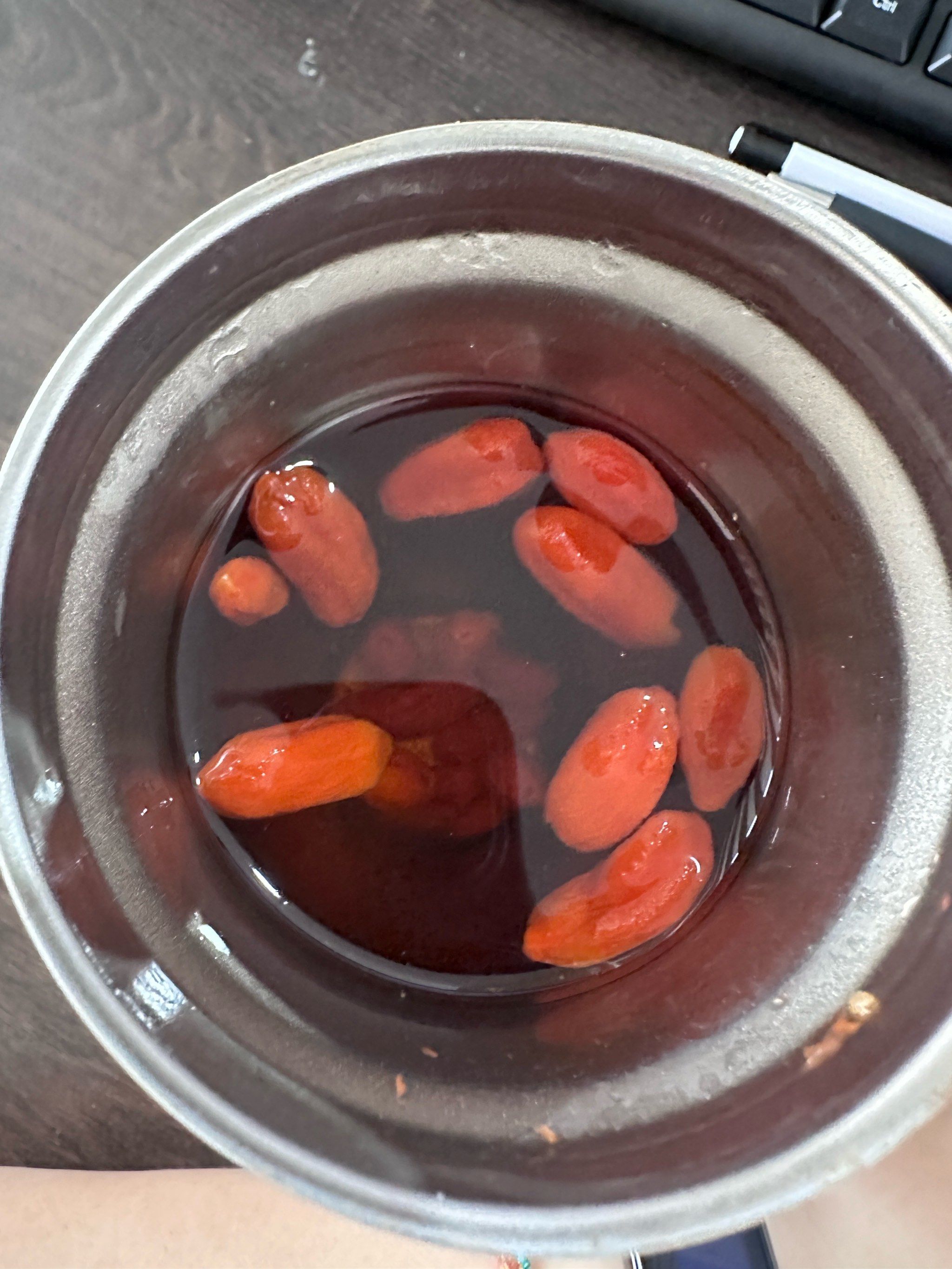 健脾养胃 #0元玩转这座城 

保温杯里泡枸杞

三伏天的养生