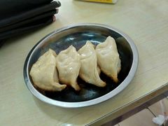 -黄阿姨锅贴大王(万航渡路店)