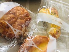 天然酵母菠萝包-卡吉诺动物奶油生日蛋糕(中原路店)