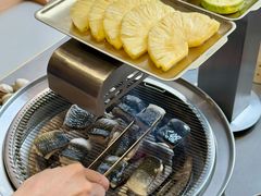 -围炉肉舍•炭烤活鳗•丹东海鲜烤肉(步行街店)