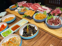 -明洞阿姨·韩式酱蟹烤肉·创意料理(三元桥店)