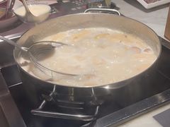 -尚尚仙·酸汤猪手·猪肚鸡火锅(华联万柳购物中心店)