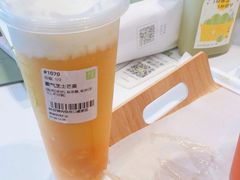 -奈雪的茶(优特汇店)