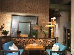 大堂-苹果树下艺术餐厅(宋庄店)
