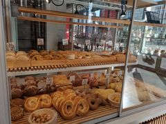 -焙丽拾光(麦凯乐直营店)
