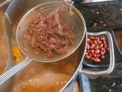 吊龙-左庭右院鲜牛肉火锅(金山万达店)