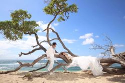 -Flora婚纱礼服定制租赁店