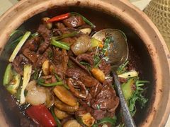 -八府香鸭·啫啫煲(华山路店)