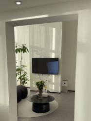 -JNK皮肤管理中心