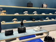 -百年港湾奥特莱斯(香炉礁店)