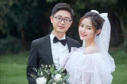 点击看大图 -挪娅婚纱摄影皇家会所