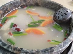 -墨脱石锅椰子鸡•香草鸭•东山羊(大东海店)