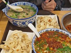 -八百里牛肉汤(盖饭·锅贴·万象城店)