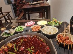 -四小区火锅·巷子里的重庆火锅(花照壁店)