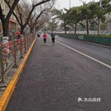 公立幼儿园有着很多的优势