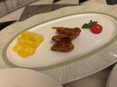 -浅深(世茂滨江精品店)
