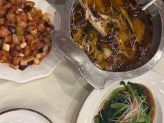 -鑫巴蜀小镇 · 水煮鱼专研店(玉桥店)
