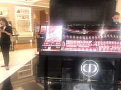 -Dior迪奥(上海世茂广场店)