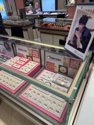 -周生生Chow Sang Sang(新世界店)