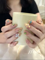 -赢韵美甲美睫瑞士净斑中心