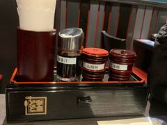 餐具摆设-名代宇奈备长炭烧鳗鱼居酒屋