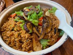 楚雄牛肝菌焖饭-老滇山寨•云南特色菜•地方菜•民族风情歌舞表演(经开区店)