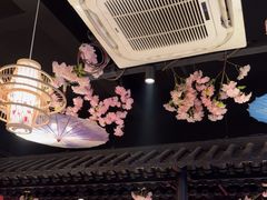 -老街烧烤大排档·地道湖北菜·龙虾馆(汉口火车站店)
