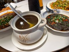 -万重锦·人文川菜馆(骡马市店)