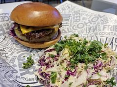-TRIPS BURGER(大钟寺店)