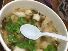 -手劲鱼丸馄饨铺(哈一百店)