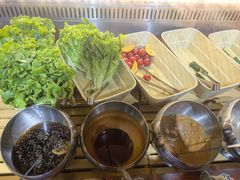 -叽叽扎扎烤肉场(生态城万达店)