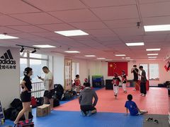 -adidas壹跆运动馆(世纪经贸大厦店)