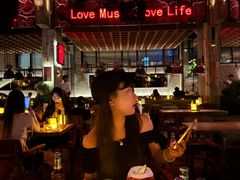 -FOUR PLAY BAR