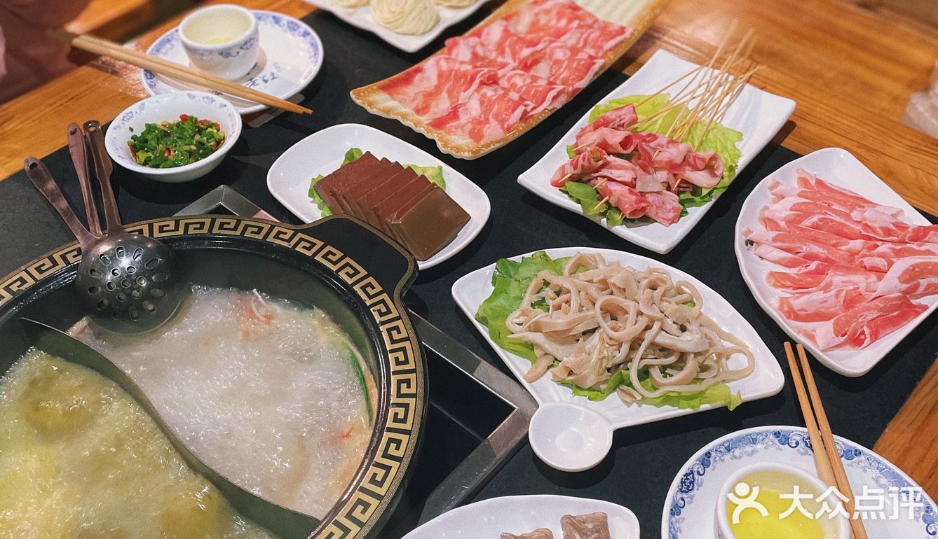 隔离仲有骨汤如果唔钟意食辣嘅仲有退路可言哈哈哈哈