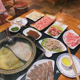 隔离仲有骨汤如果唔钟意食辣嘅仲有退路可言哈哈哈哈