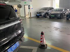 场地-百联南方购物中心·停车场