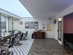 -理昂男士理发店 Barber shop