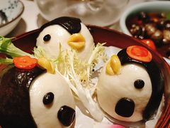 小企鹅奶黄包-卯时·精致锡帮菜(惠山古镇店)