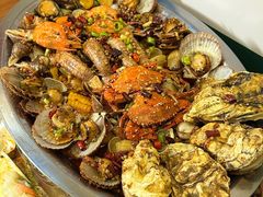 -东来菜馆•手抓海鲜家常菜•海鲜锅贴(鸽子窝店)