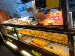 面包甜点陈列柜-鲍师傅糕点(江苏路店)