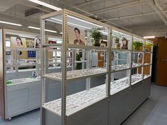 -无奔眼镜·蔡司·依视路授权店(马家堡店)